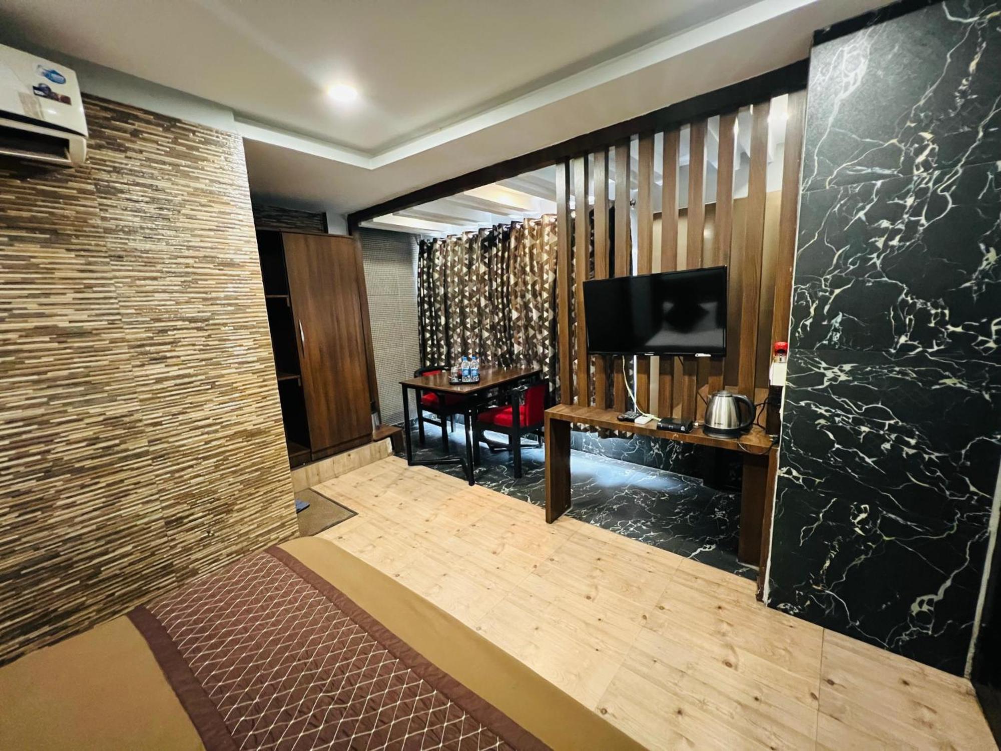 Hotel Sabera Siliguri Ngoại thất bức ảnh